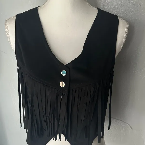 Elegant Black Fringe Sleeveless Top - Image 7