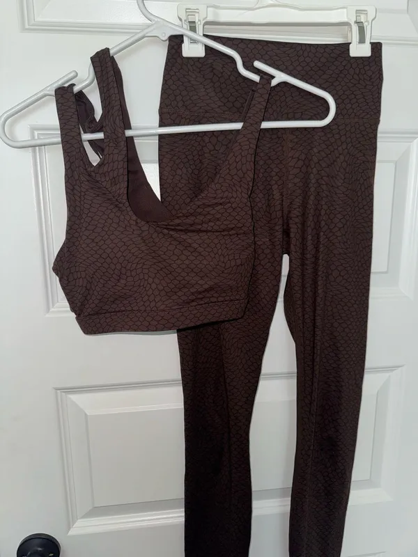 Fabletics leggings set  - Image 2