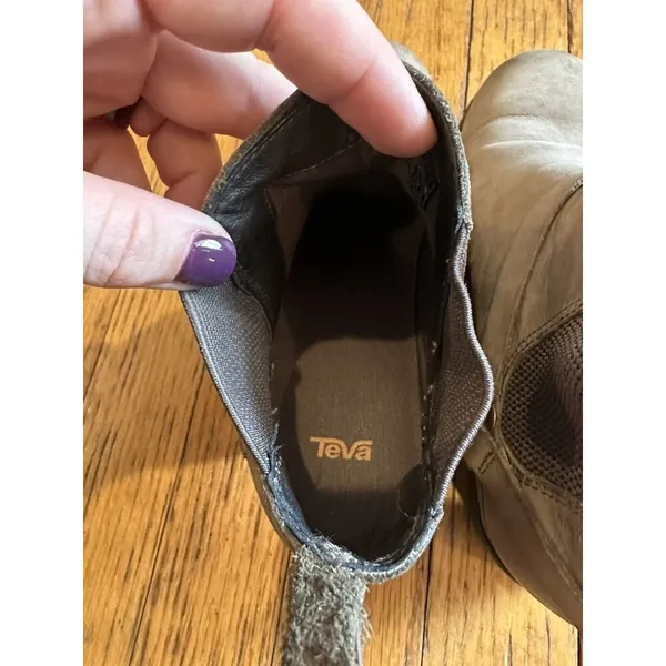 Teva Women’s De La Vina Dos Chelsea Boot Size 6.5 Taupe GUC - Image 10