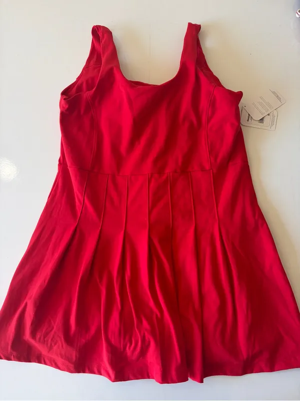 NWT Reebok Women's Baseline Pleated athletic Dress built in shorts and bra large - Image 9