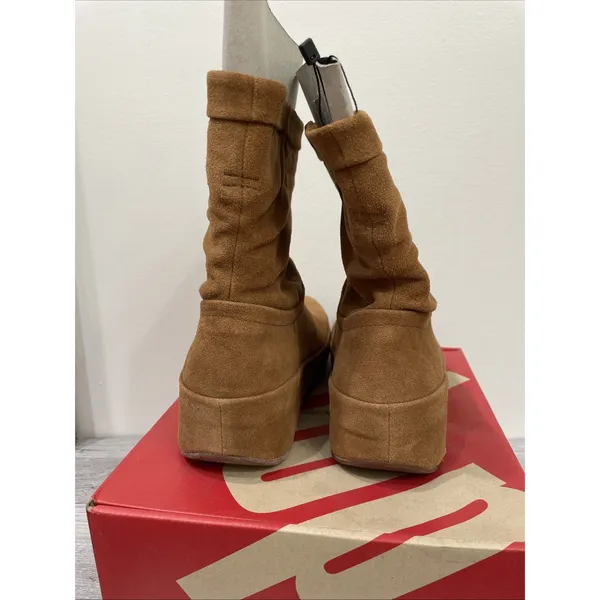 Fit flop crush boot brown sugar Suede women's 7M Wobble‎ Board NIB - Image 3
