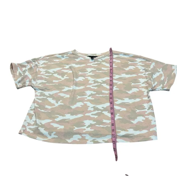 BANANA REPUBLIC luxespun Pink camo top - Image 2