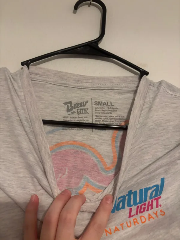 Buckle Natural light beer tee graphic - Image 3
