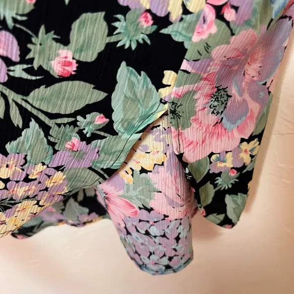 Victoria’s Secret gold label floral short sleeve night gown size S - Image 6