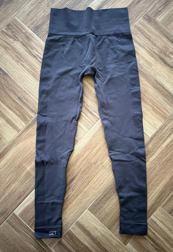 Set Active Sculptflex Leggings And One Shoulder Bra Concrete Jungle Sz Small - Image 5