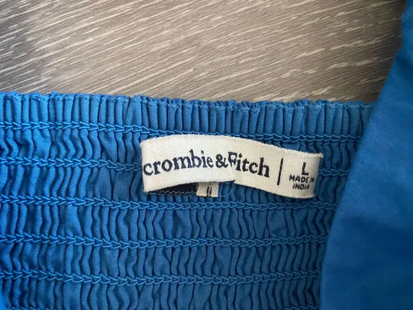 Abercrombie Cropped Blouse - Image 3