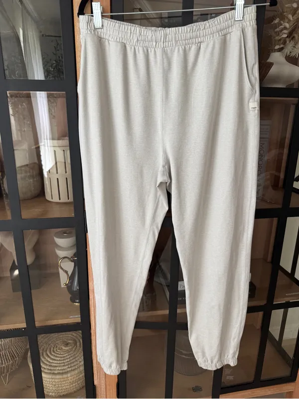 Vuori Boyfriend Sweatpants oyster heather joggers dreamknit mid rise ankle - Image 2