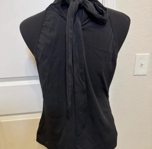 NWOT Black Sequin Stretch Halter Top Size M - Image 2