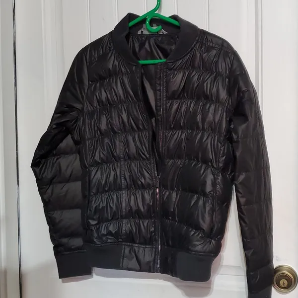 Athleta Puffer Full Zip Jacket Size Medium - Image 2