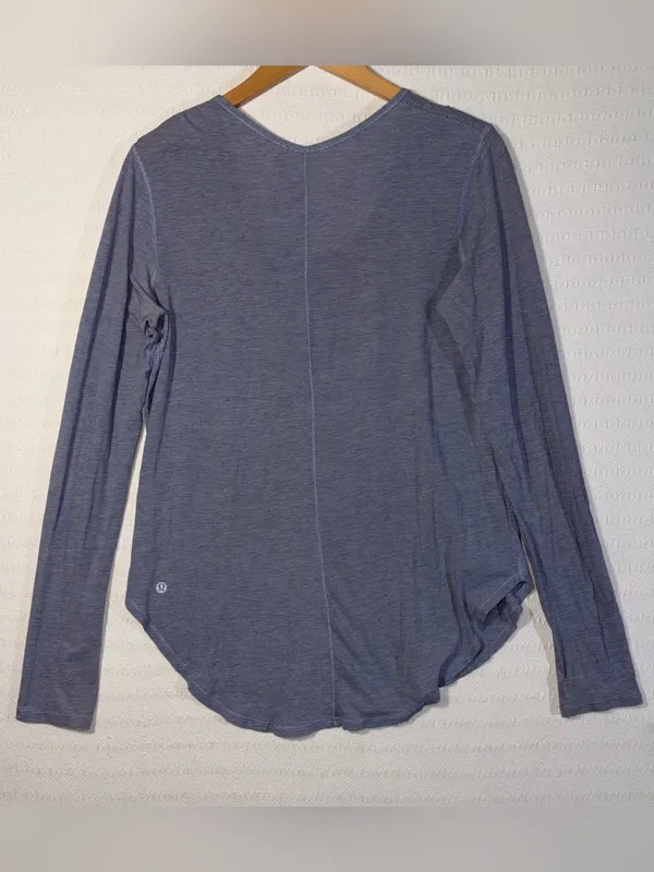 Lululemon Womens Yogini 5 Year Long Sleeve Top Size 8 Pima Cotton Lightweight - Image 4