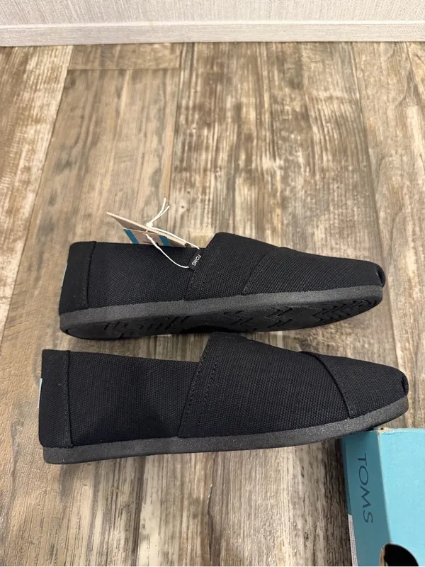 Toms Black Slip-On Canvas Shoes Size 5.5 Wide - Image 12