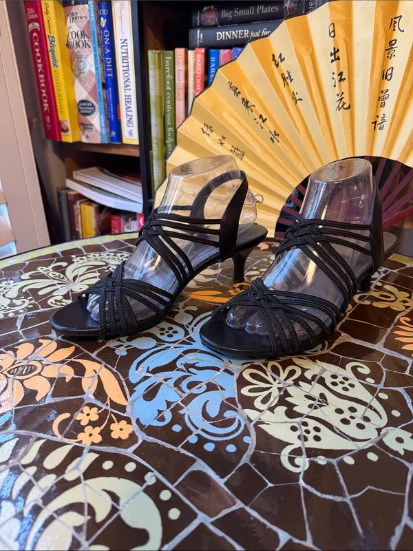 IMPO Stretch Elastic Strappy kitten Heels Sz: 8.5 - Image 3
