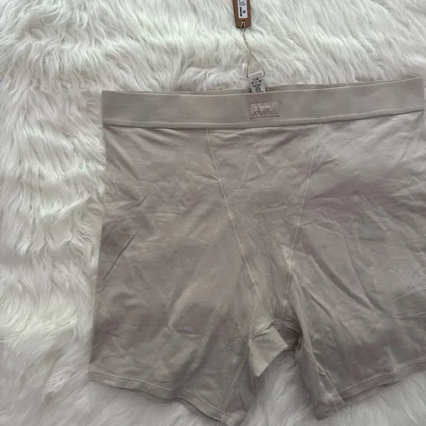 Skims Boyfriend Boxer Stone Size Large - Image 3