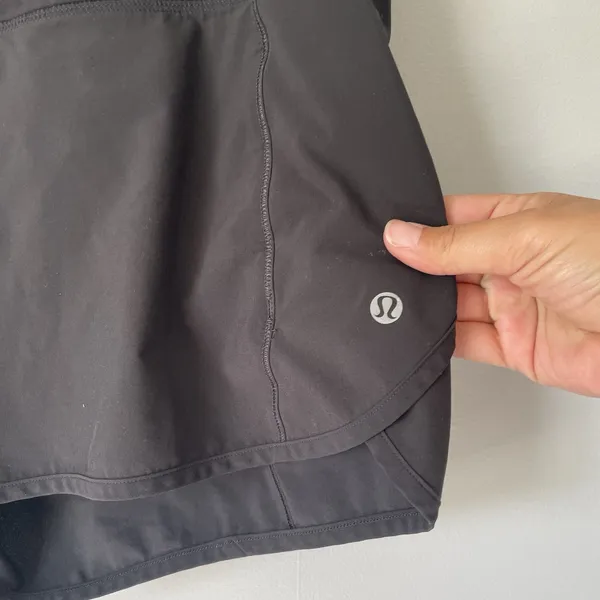 Lululemon Low Rise Athletic Shorts Athleisure Performance Black Women's Size 12 - Image 5