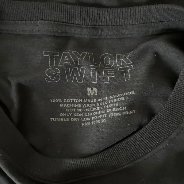 Taylor Swift Long Sleeve Crop Top 100% Cotton Black Rose Graphic Lover Era Med - Image 5