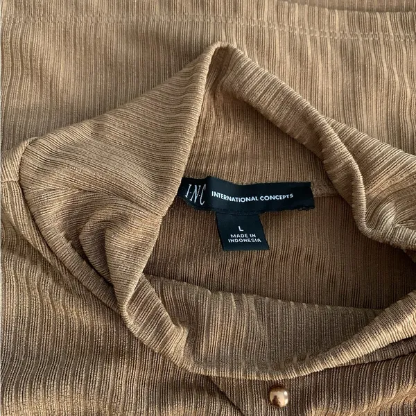 I.N.C. International Concepts Short Sleeve Cutout Mock Neck Top Light Camel - Image 3