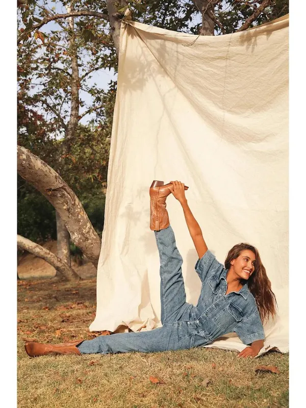 FREE PEOPLE Marci Denim Jumpsuit in Wash Sapphire Blue Size X-Small - Image 3