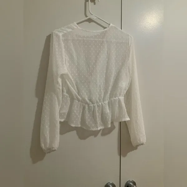V-neck Tie Front Long Sleeve Crop Chiffon Blouse - Image 4