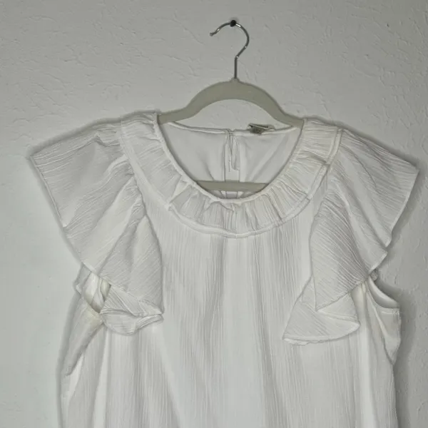 Woman's Versona White Blouse Top with Ruffled Sleeves Lined Stretchy Size Large - Image 2