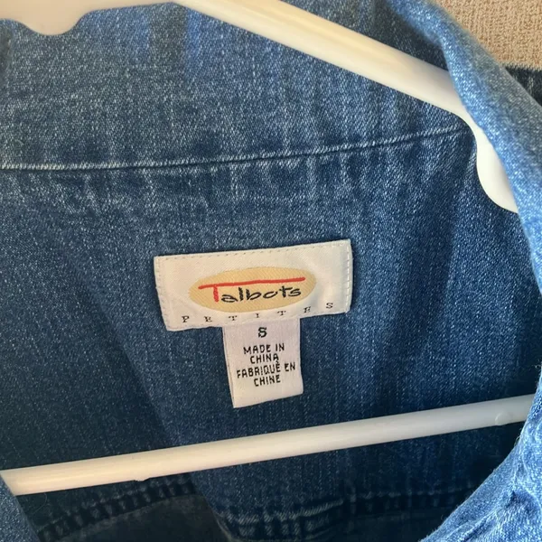 FINAL MARKDOWN Talbots Classic Blue Denim Vest petite small - Image 2