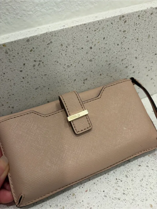 Kate Spade New York Women’s Crossbody Pink Beige Purse Gold Accents Leather EUC - Image 5