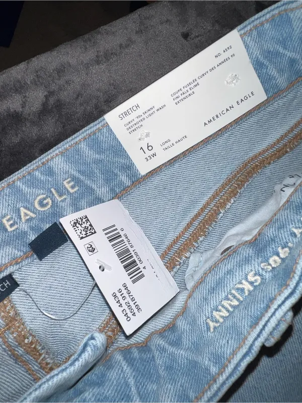 American Eagle Curvy '90s Skinny Jean in Stretch Ripped Destroyed Light Wash - Image 12