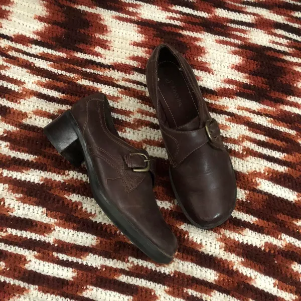 Vintage 90s Y2K Brown Genuine Leather Mary Jane shoes Chunky Loafers Bratz Preppy Lolita Dark Academia Buckles #gothic #grunge #whimsygoth #schoolgirl #cottagecore Size 8M - Image 2