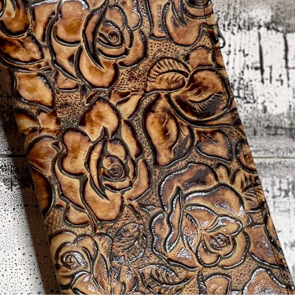 Cowhide Wristlet Clutch Leather Cowhide Zipper Embossed Leather Crossbody bag - Image 5