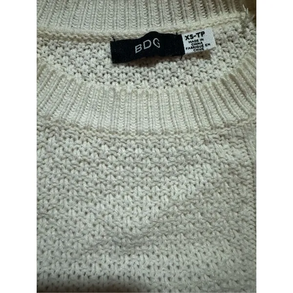 BDG ivory twist cable chunky knit‎ sweater with elbow patch sz XS - Image 3
