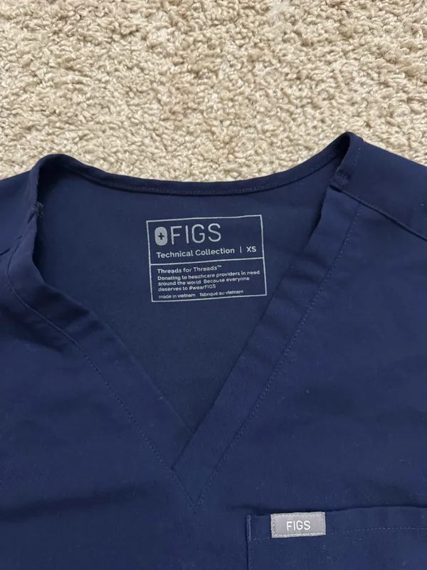 FIGS Catarina One-Pocket Scrub Top - Image 2