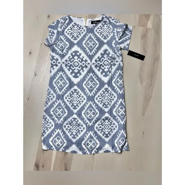 Lulus NWT Small Grey Ivory Geometric Slate Print Shift Dress Old Money Chic - Image 6