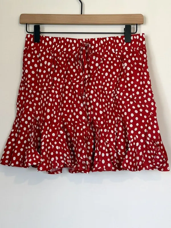 NWT Cupshe Red and White Polka Dot Drawstring Mini Skirt - Size: Medium - Image 2