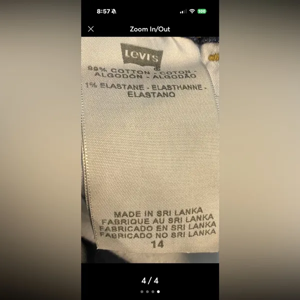 Levi’s shorts in a size 14 - Image 4