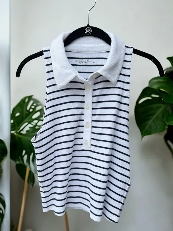 Abercrombie & Fitch NWat a ribbed Sleeveless Polo Top Large - Image 2