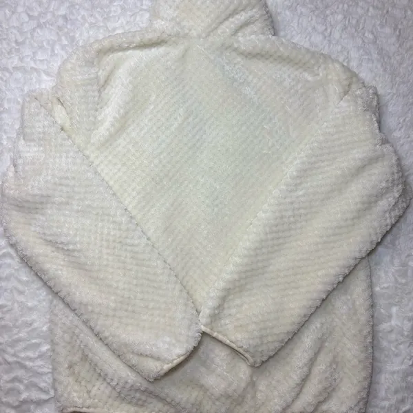 New Balance Cream Fleece Jacket *Has Small hole on Side Seam* - Image 4