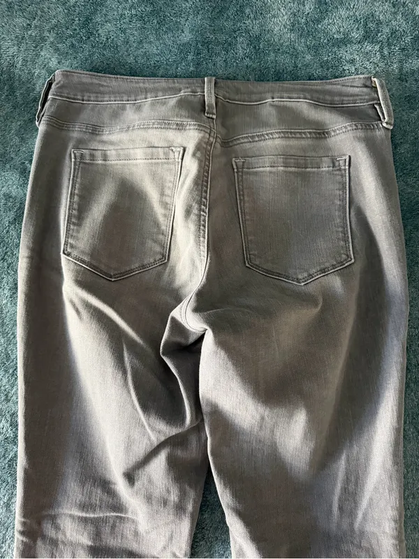 Athleta Skulptek Skinney Jeans Size‎ 4 Light Gray - Image 5