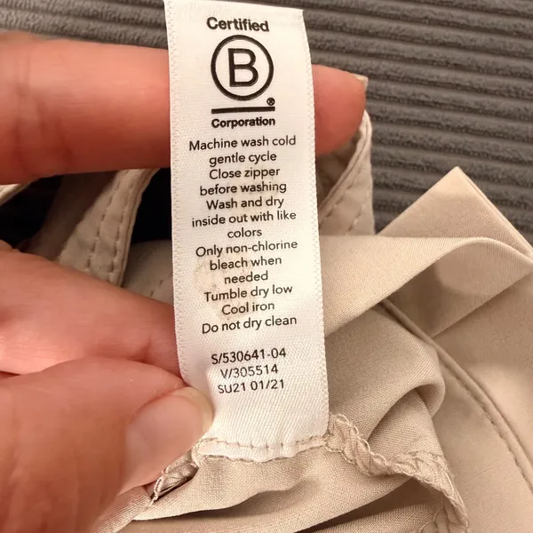 Athleta Skyline Short II Women 8 Abalone Beige Paperbag Waist - Image 7