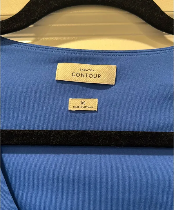 Aritzia Babaton Top - Image 2
