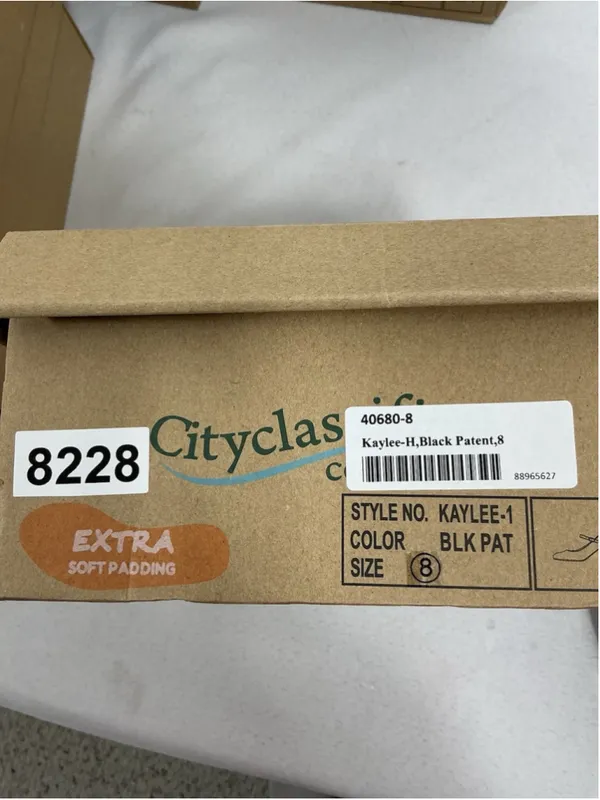 Womans New In Box City Classified Kaylee Mary Jane Style Pumps Size 8 Black - Image 7