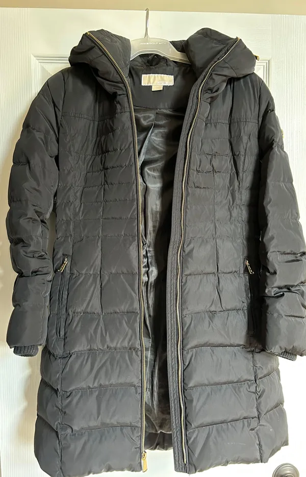 Michael Kors Black Pillow Collar Puffer Jacket - Image 4