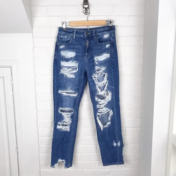 American Eagle High Rise Distressed Mom Jean Size 2 - Image 2