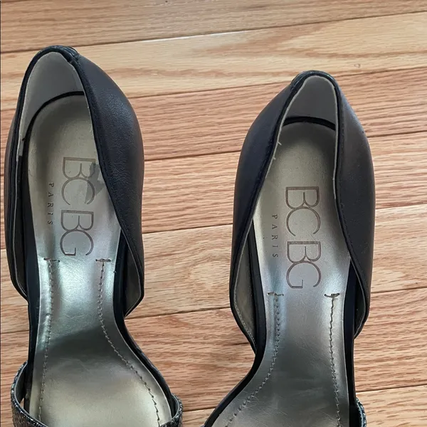 BCBG Paris Point Toe Heels Womens 8.5 Black Slip On D’Orsay Minimalist Old Money - Image 4