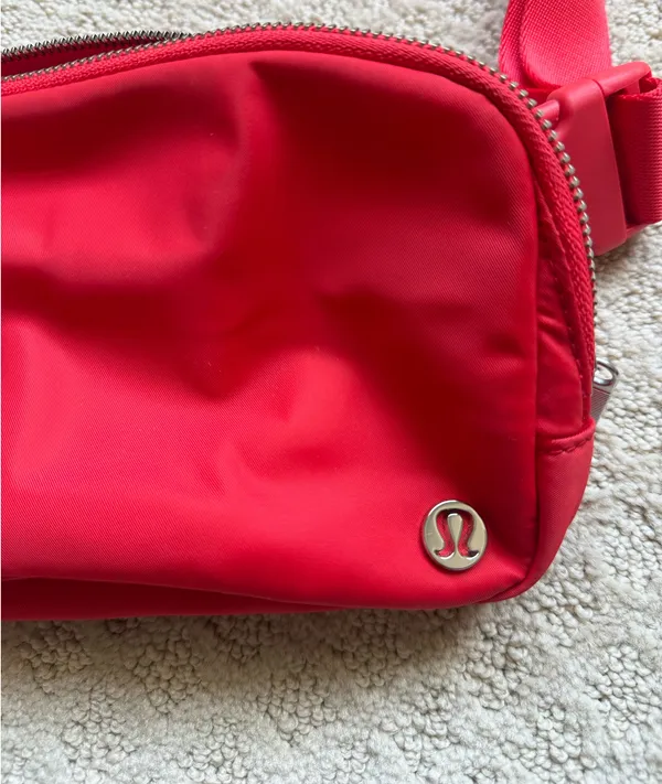 Lululemon Belt Bag OG - Image 3