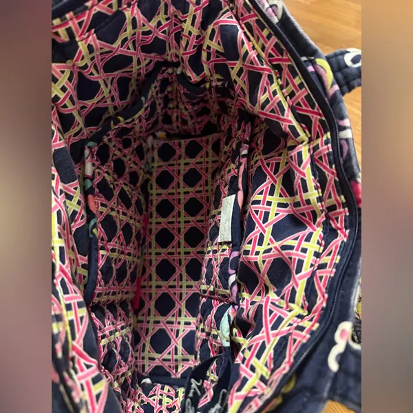 Vera Bradley Ribbons Pattern RETIRED  Mandy Tote/Purse - Image 6