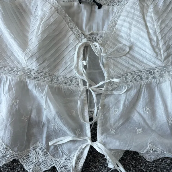 Zara Lace Embroidered Top - Image 2