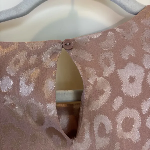 NWT Entro Top Small Sleeveless Shoulder Pad‎ Keyhole Back Pink Blush Cheetah - Image 7
