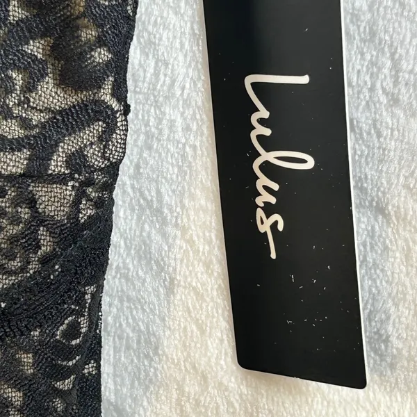 Lulus Black Lace Teddy Bodysuit Sheer V Neck Halter‎ Strap Lingerie Size S - Image 4