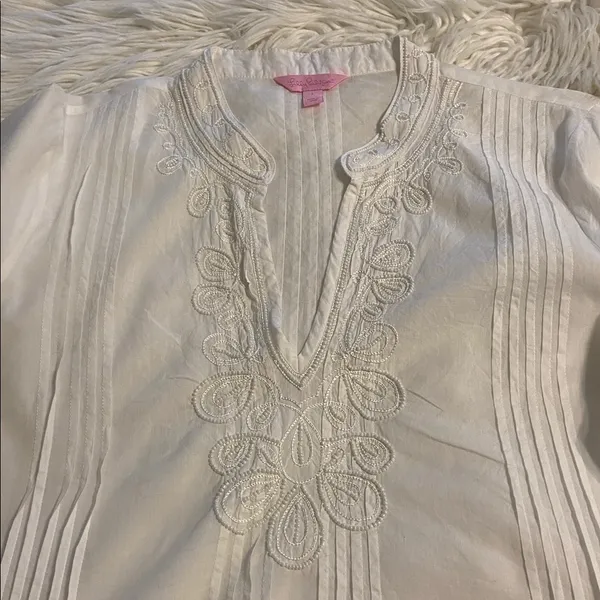 Lilly Pulitzer White Embroidered Tunic size L BNWOT length 31” bust 40” - Image 11