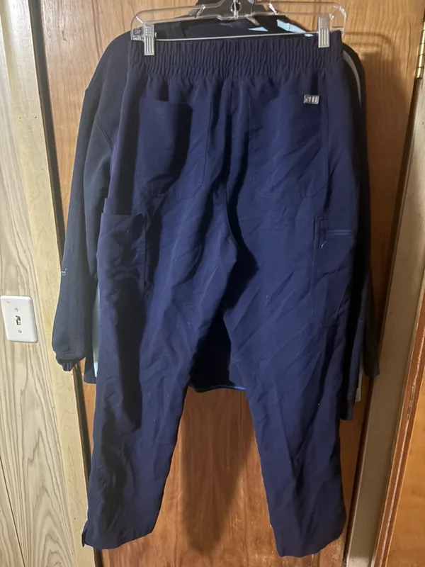 FIGS Navy Scrub Pants High-Waisted - Image 4