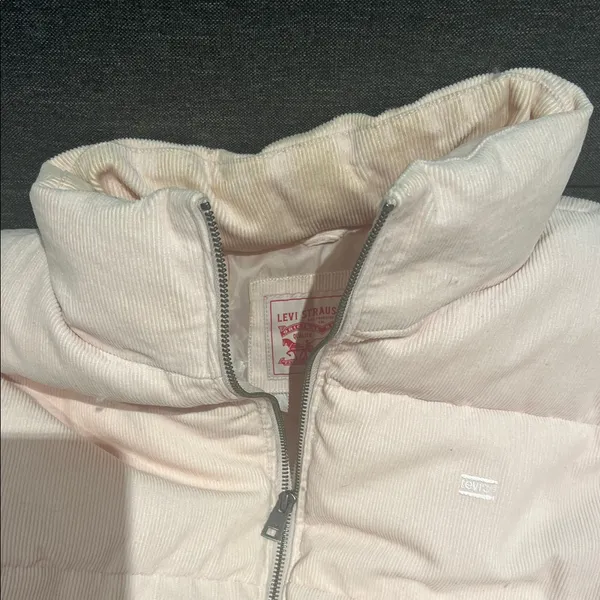 Levi’s Light Pink Puffer Jacket Size XL Cozy Quilted Winter Coat - Image 6